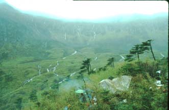 Entire valley becomes a waterfall, Dong Shao Fang, Gongshan